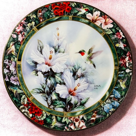 LENA LIU ‘RUBY THROATED HUMMINGBIRD’ COLLECTOR’S PORCELAIN PLATE — First Issue - Picture 4 of 9